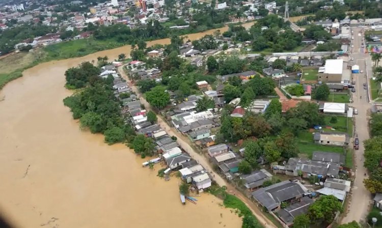 Após 17 dias subindo, Rio Acre está abaixo da cota de transbordo