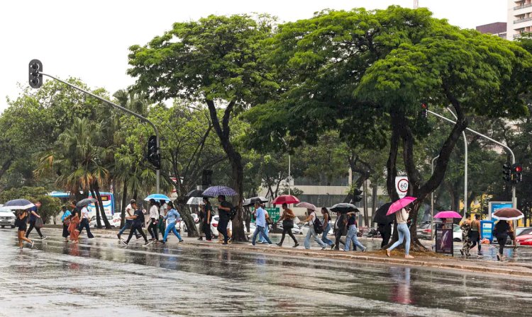 Inmet alerta para chuvas em grande parte do país