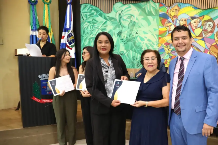 Câmara Municipal de Ponta Porã homenageia a Universidade Central do Paraguai em Pedro Juan