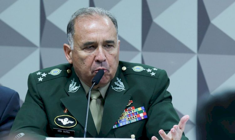 General Dutra nega negligência na retirada de acampamento do QG