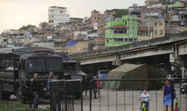 Policial morre e outro fica ferido em confronto no Complexo da Maré