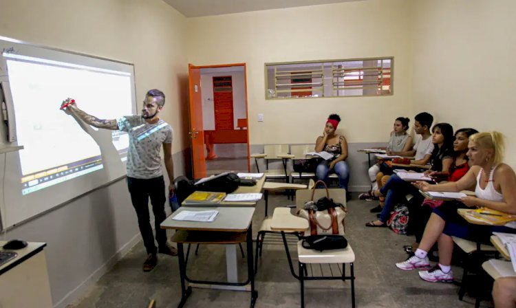 Hoje é Dia: semana tem Dia do Professor e Dia Mundial da Alimentação