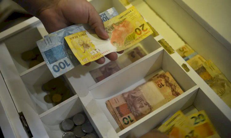 Febraban diz que crédito cresce 0,8% em outubro