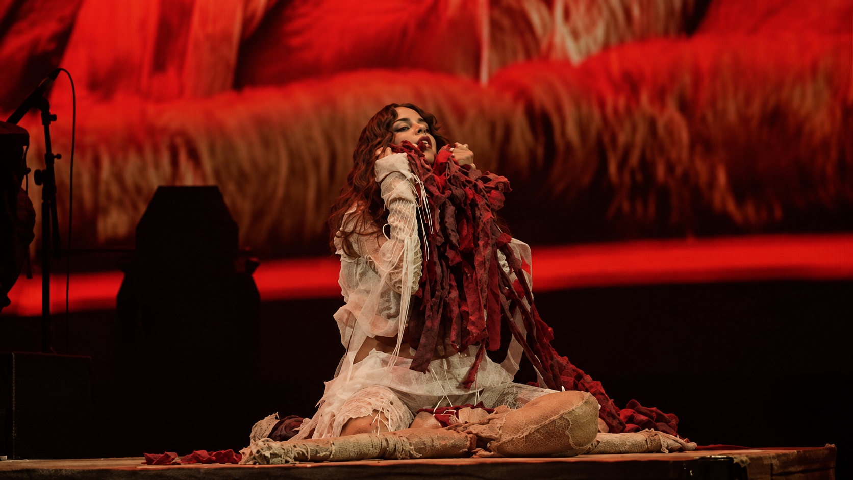 Marina Sena explica performance com boneco destruído no Rock in Rio 2026