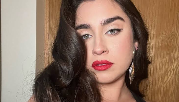 Lauren Jauregui fala sobre possível reunião do Fifth Harmony e experiência com o Carnaval no Brasil