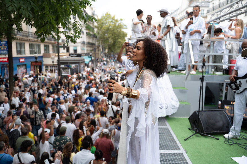 Lavagem de Madeleine leva cultura afro-brasileira às ruas de Paris